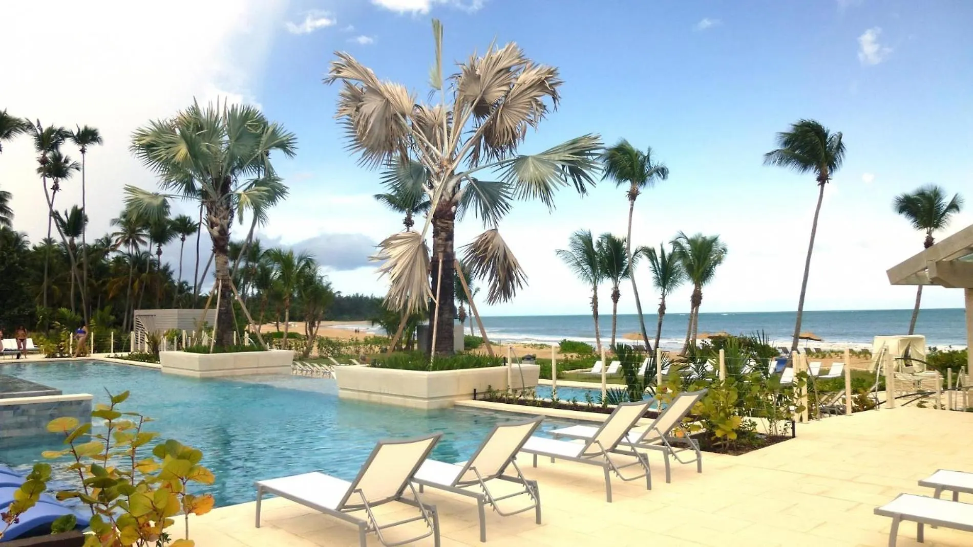Villa Esmeralda Rio Grande Puerto Rico